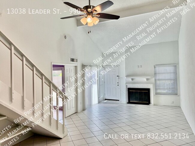 Building Photo - Great Condo in Gated Community