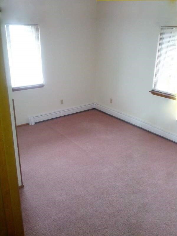 Interior Photo - 911 Fairview Dr