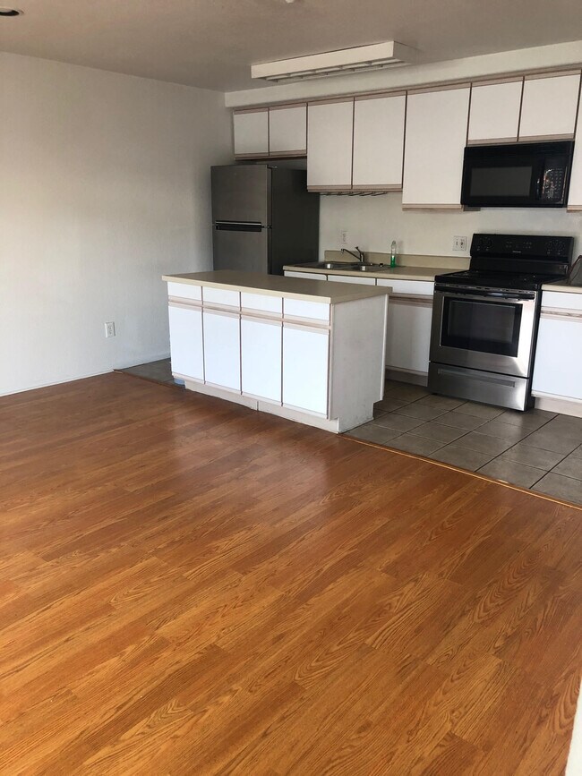 ¡cocina - 319 W Hawthorn St