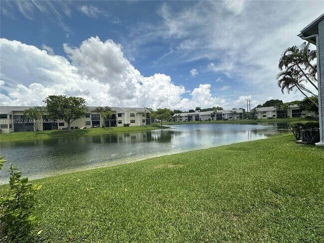Foto del edificio - 960 N Franklin Ave