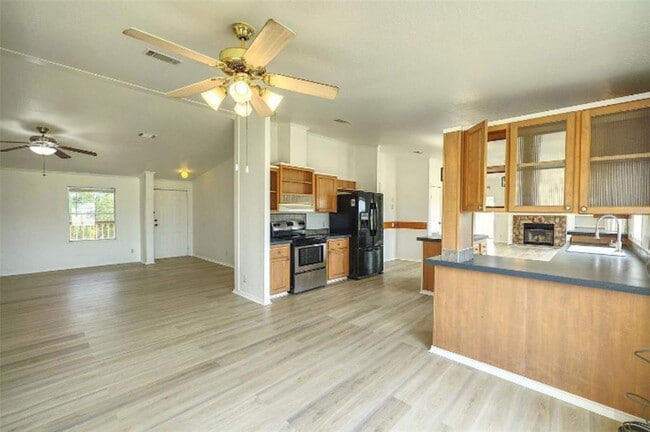 Building Photo - 132 Co Rd 247