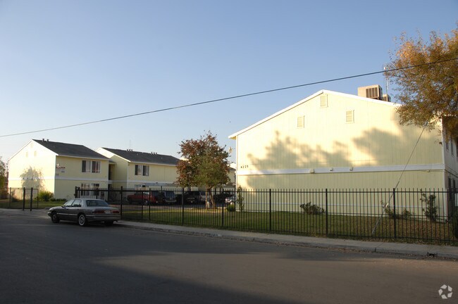 Foto del edificio - Woodview Apartment