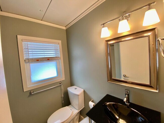 Foto del edificio - 1808 3rd Ave