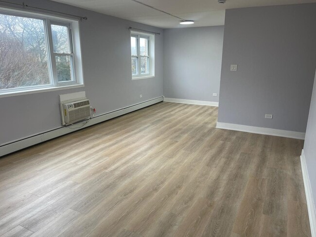 Foto del edificio - 6161 N Hoyne Ave