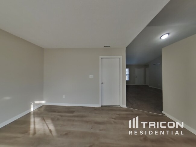 Building Photo - 25 Suncrest Drive Greenwood IN
