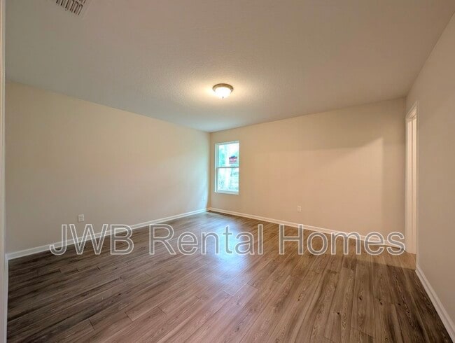 Building Photo - 5338 Chenango Blvd