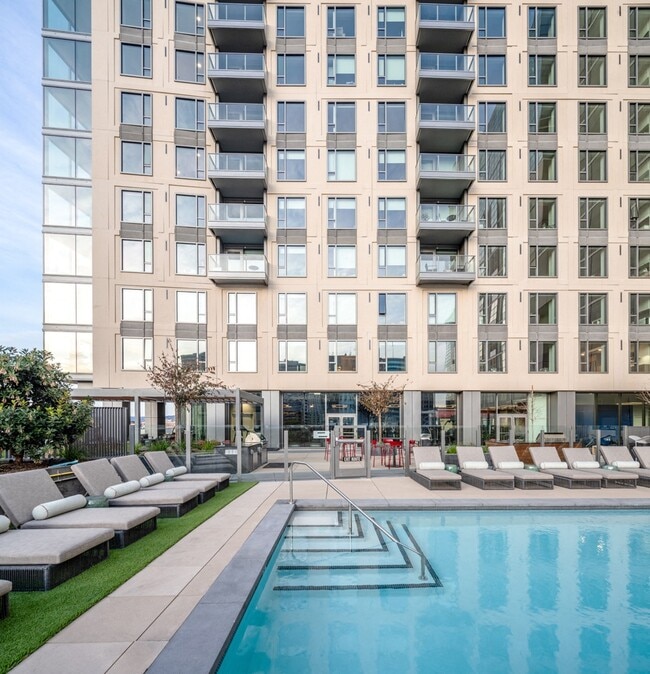 Building Photo - The Alfred