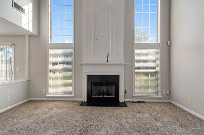 Building Photo - 9155 Friarbridge Dr