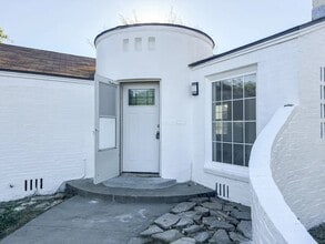 Building Photo - 2701 S Tyler St