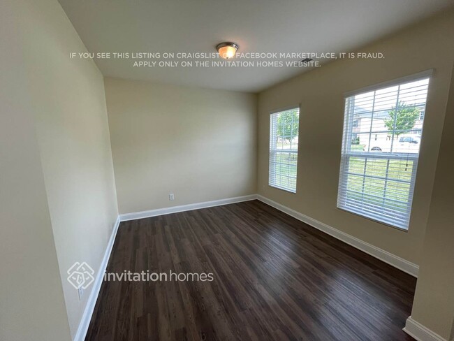 Building Photo - 142 Sassafras Rd