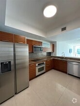 Building Photo - 3330 NE 190th St
