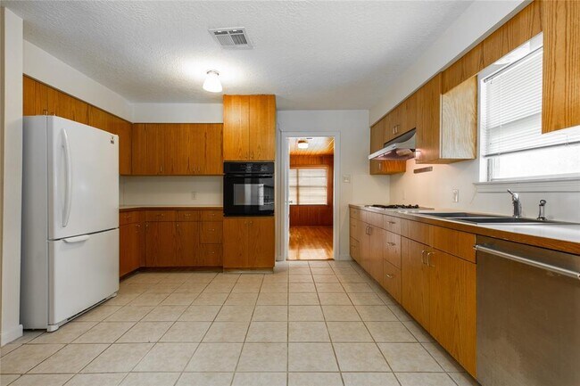 Foto del edificio - 3026 Prescott St