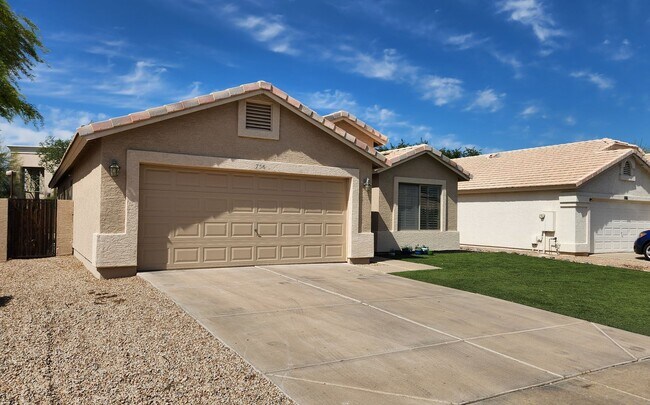 Building Photo - 3 Bedroom Home in Westbank Estates Near E ...