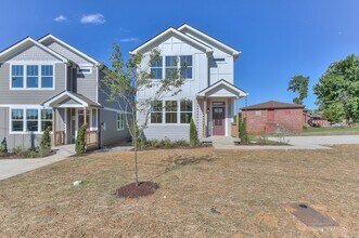 Building Photo - 3600 Quail Dr