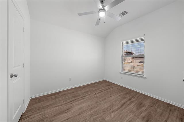Foto del edificio - 124 Brookline Dr