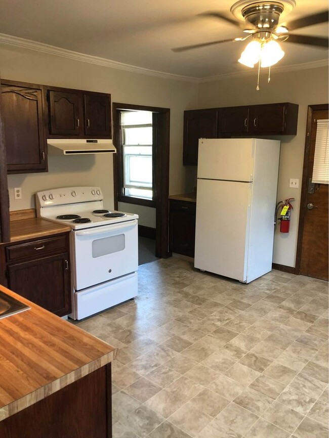 Kitchen - 11019 Old Mount Savage Rd NW
