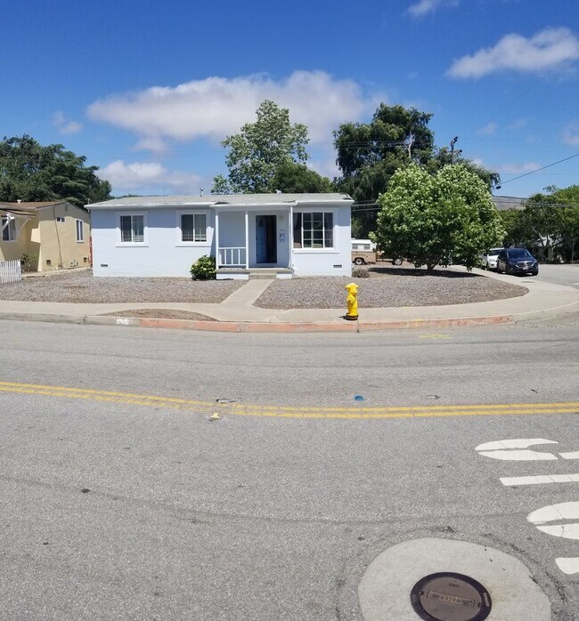 Foto del edificio - 209 Jeffrey Dr
