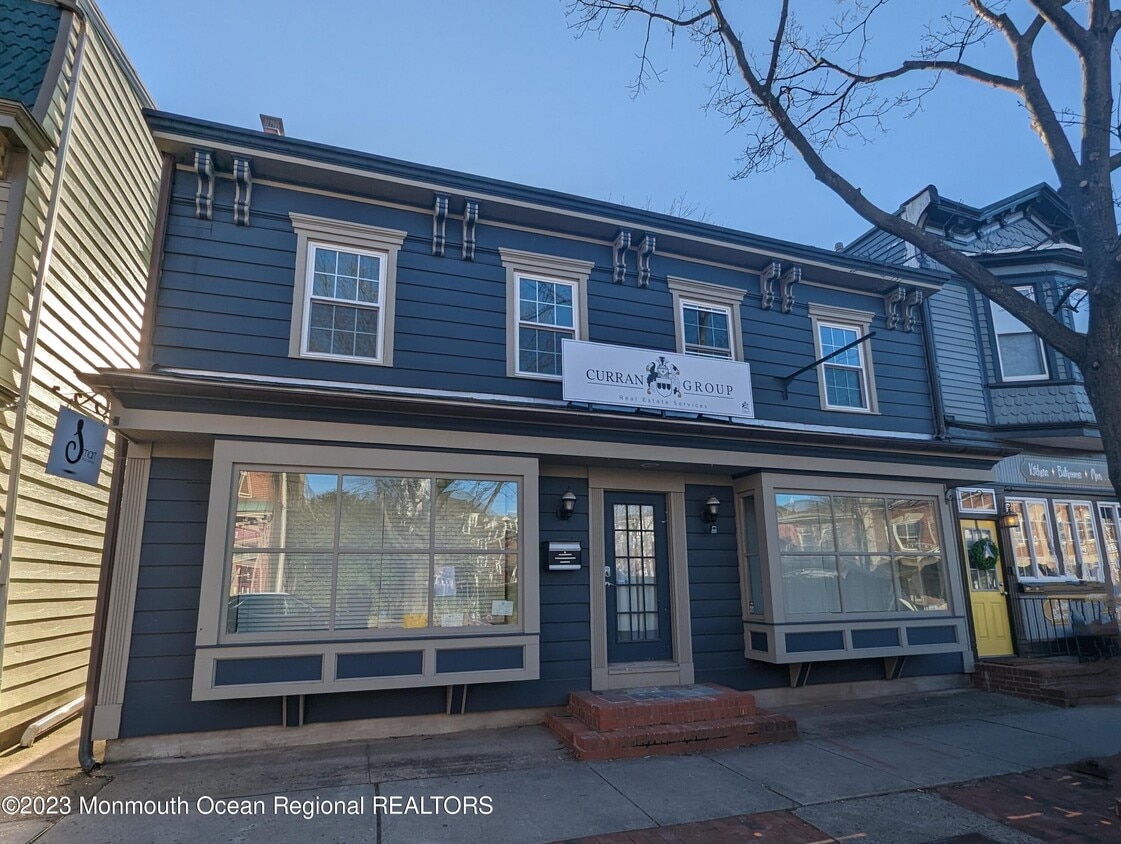 306 Farnsworth Ave Unit Upstairs, Bordentown, NJ 08505 Room for Rent