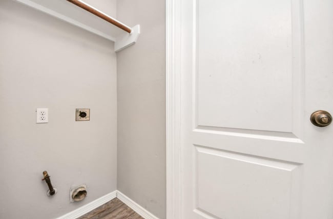 Building Photo - 24311 Hard Wood Dr