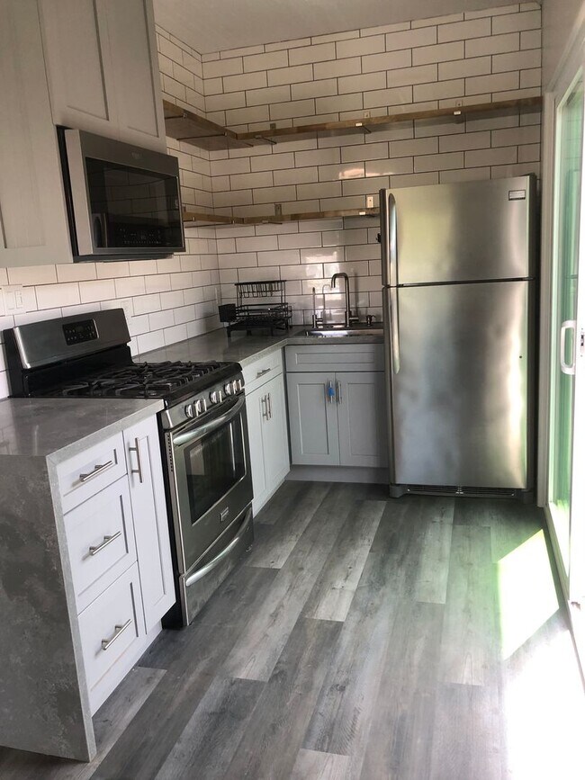 Building Photo - NEW! Fully Remodeled 1BR – Walk to Oceanside Beach