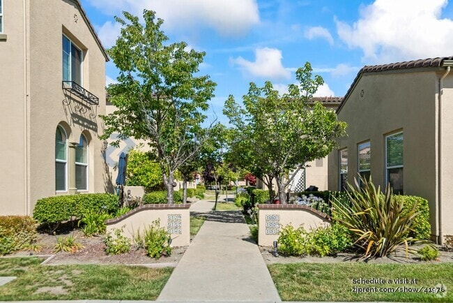 Building Photo - 3137 Cedarwood Loop
