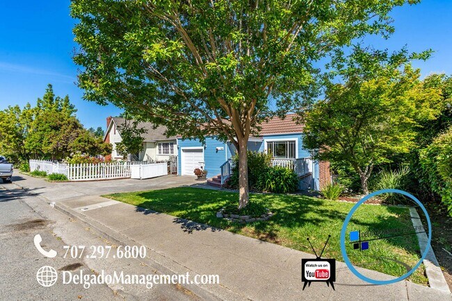 Building Photo - Gorgeous hidden gem available now!