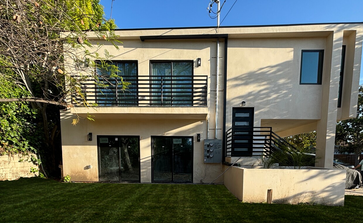 Foto principal - 5424 Garden Grove Ave