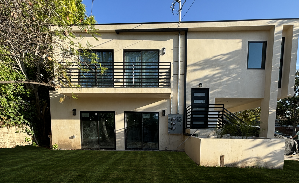 Primary Photo - 5424 Garden Grove Ave