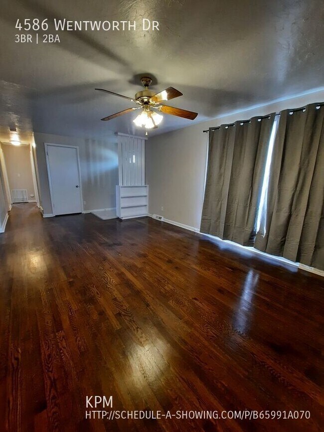 Building Photo - 3 BED | 2 BATH | SINGLE GARAGE | WEST