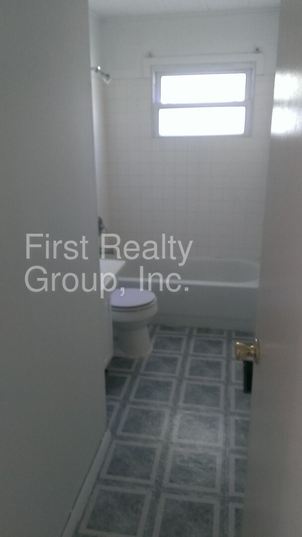 Building Photo - 4579 Lotus Dr