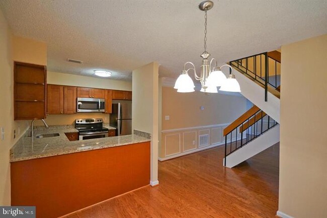 Foto del edificio - 2215 Coppersmith Square