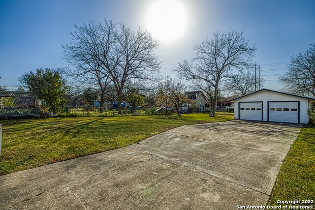 Building Photo - 662 Aurora