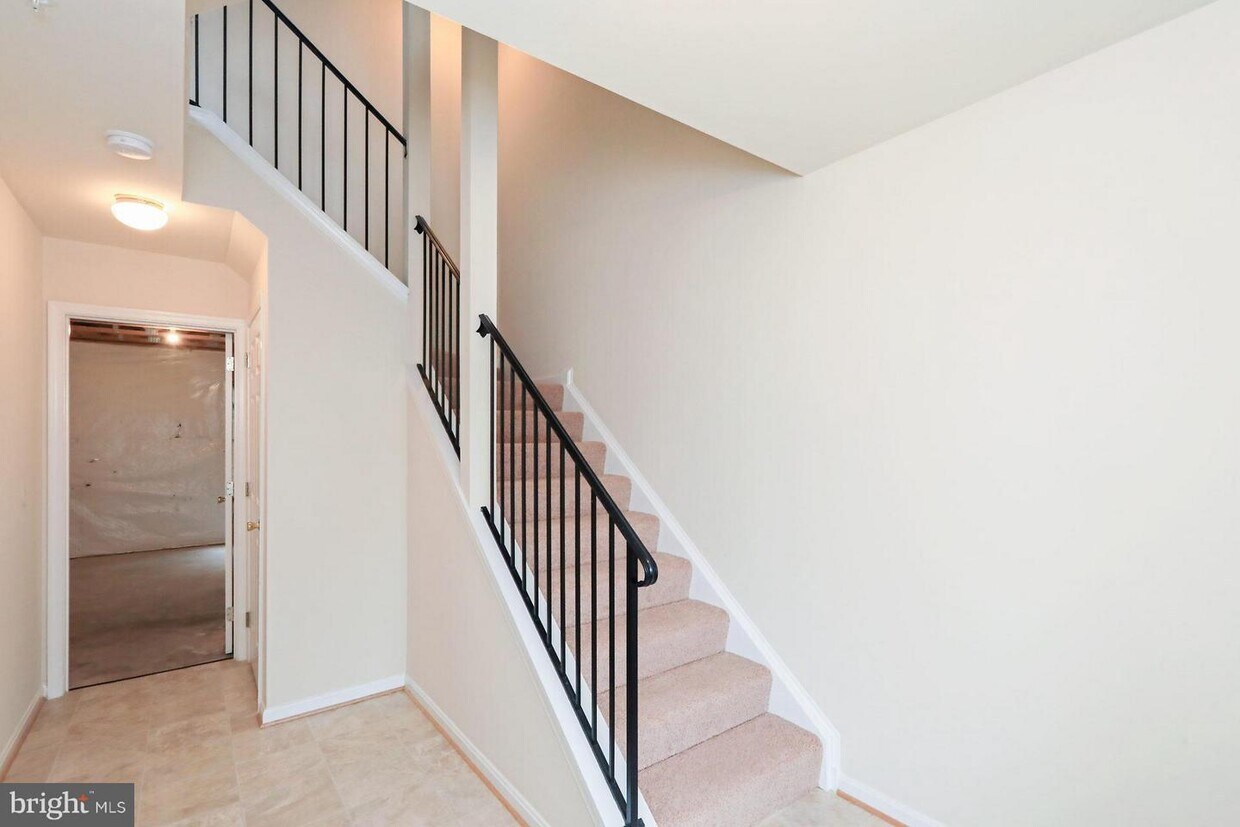 3633 Harbor Rd, Chesapeake Beach, MD 20732 Townhome Rentals in