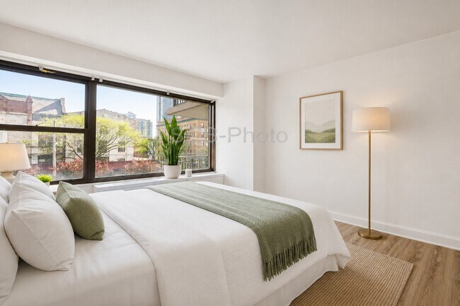 Foto del edificio - 135 Montgomery St