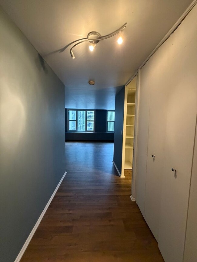 Foto del edificio - 400 E Randolph St