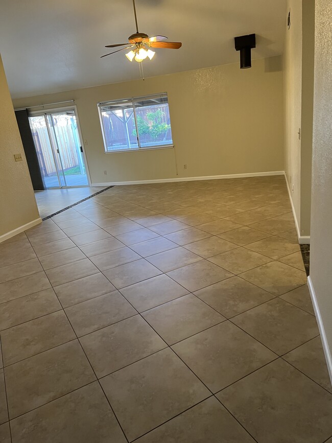 416 Dry Creek Ln, Winters, CA 95694 House Rental in Winters, CA