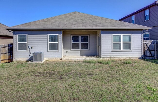 Foto del edificio - 6705 Loretta White Ln