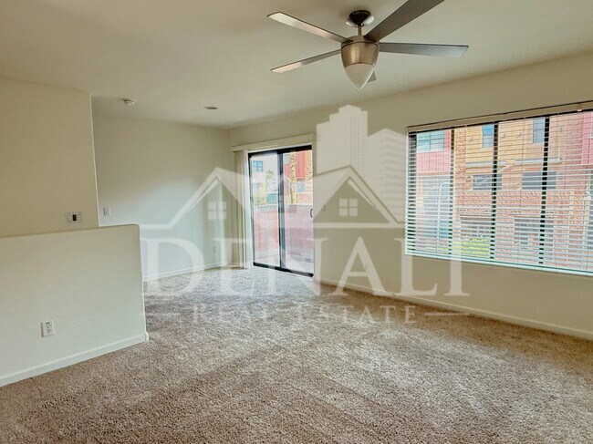 Foto del edificio - 330 S Farmer Ave