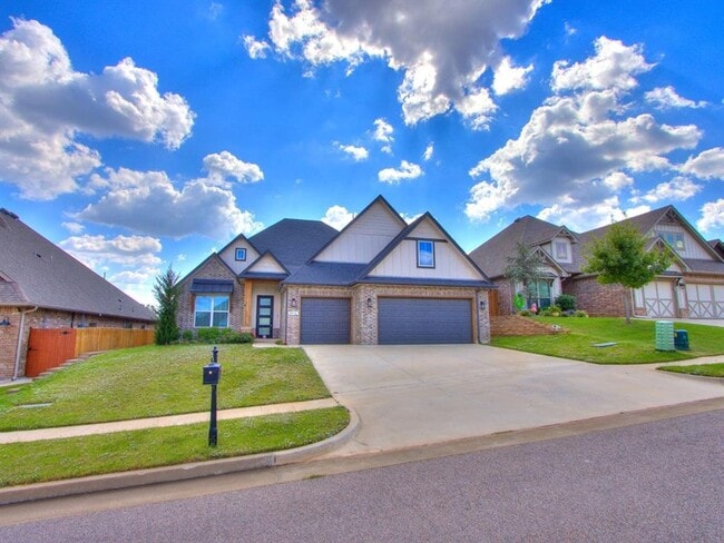 Building Photo - 8216 Crew Ln