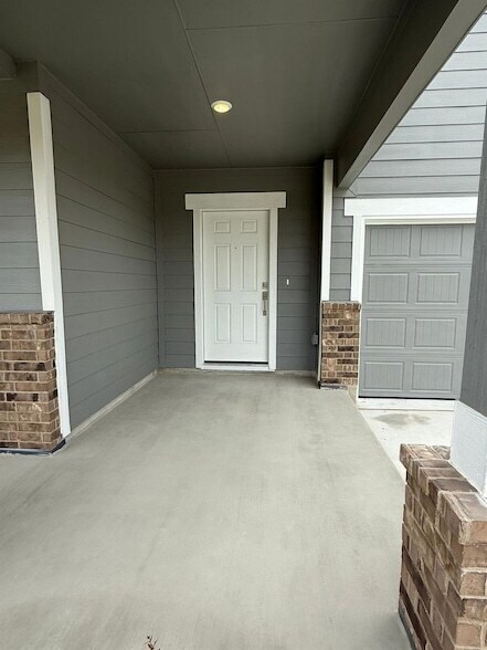 Building Photo - 117 Alamito Ave