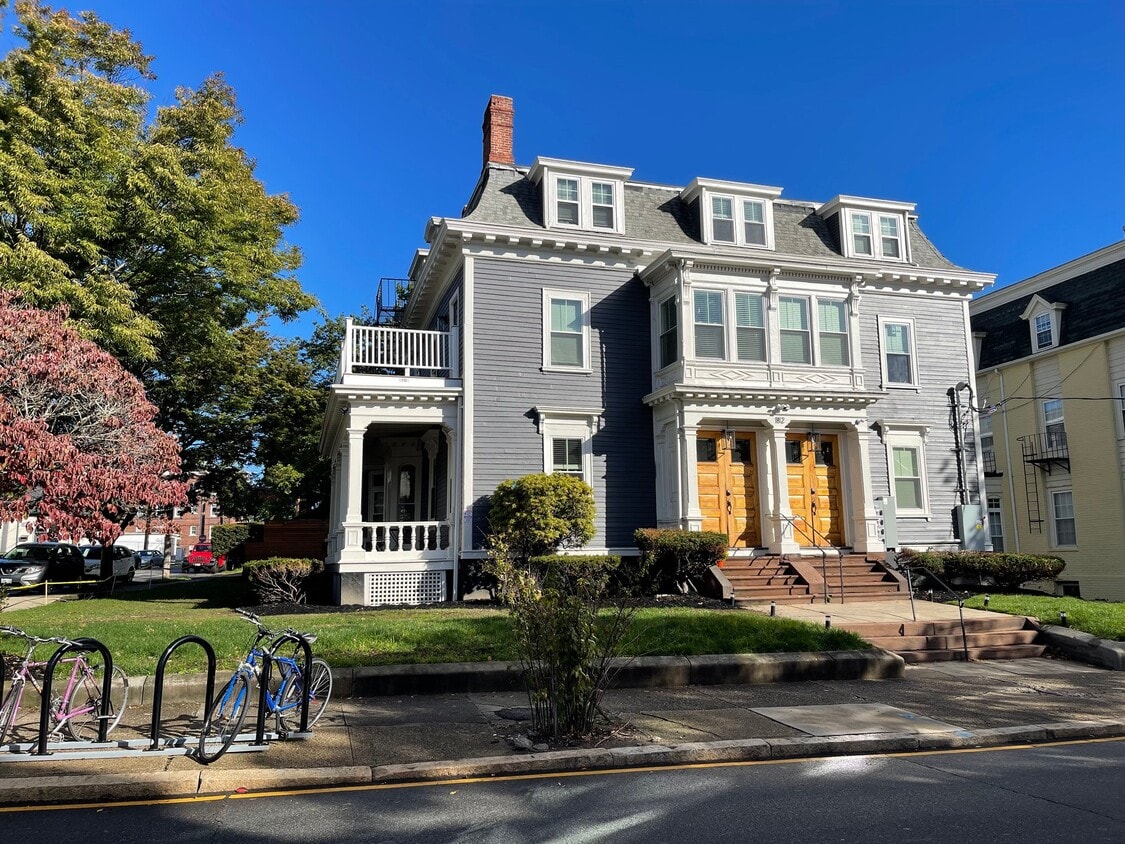 Photo - 182 Waterman St (Providence, RI)