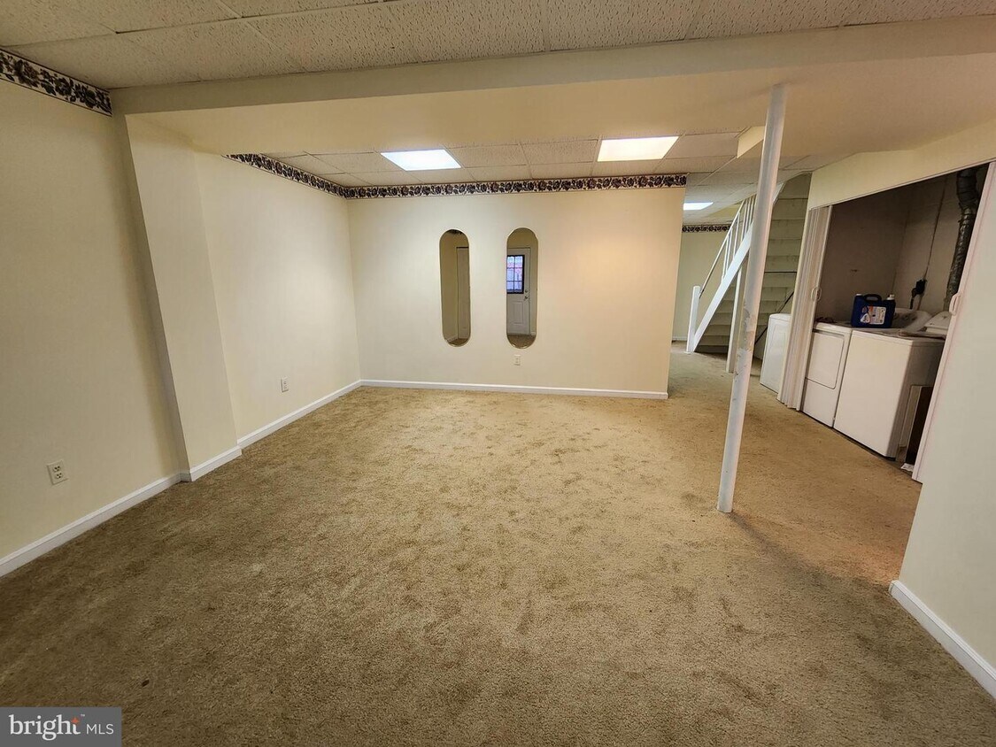 Foto principal - 856 W Spring Meadow Ct