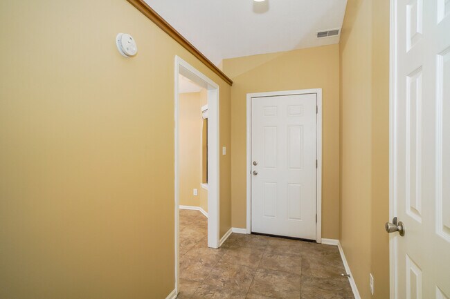 Foto del edificio - 25 Tulip Ct