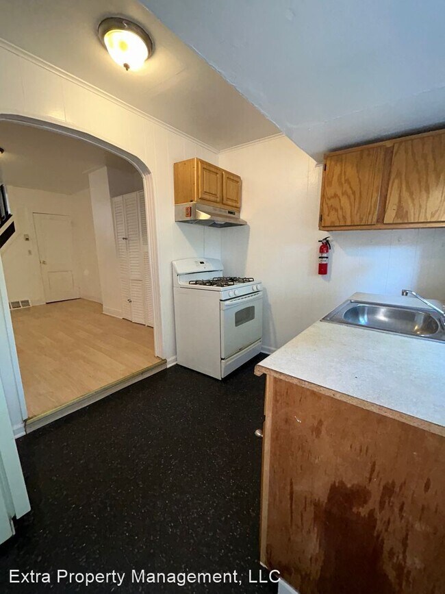 Building Photo - 2 br, 1 bath House - 25 Orange St