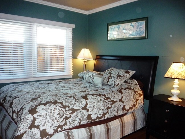 Foto del edificio - 4325 Sunnyslope Ave