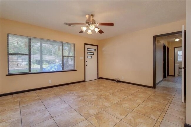 Foto del edificio - Single Family Residence