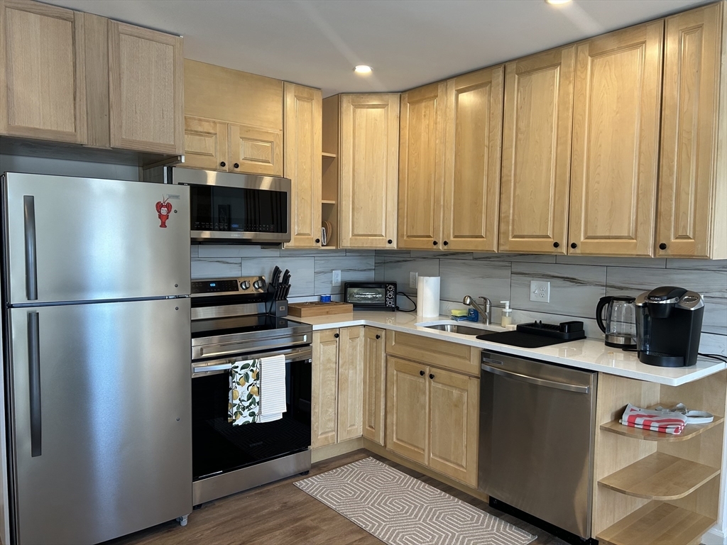 Foto principal - 64 Salem St