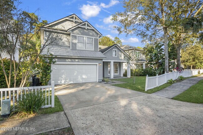 Foto del edificio - 781 Paradise Ln