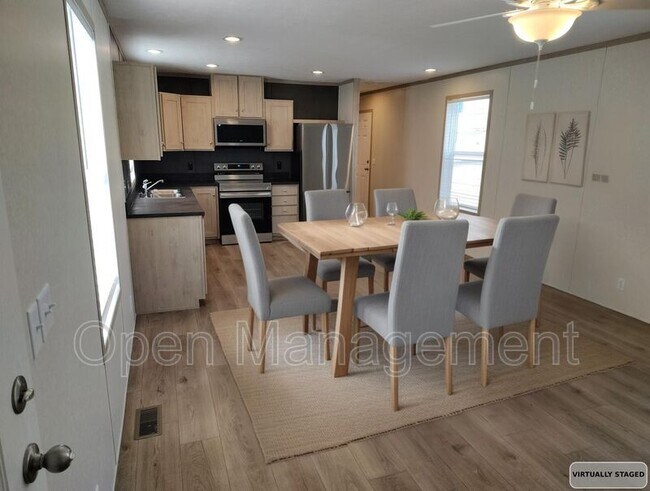 Foto del edificio - 120 Terry Blvd