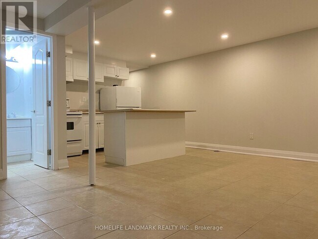 Photo du bâtiment - 55 Leacock Crescent